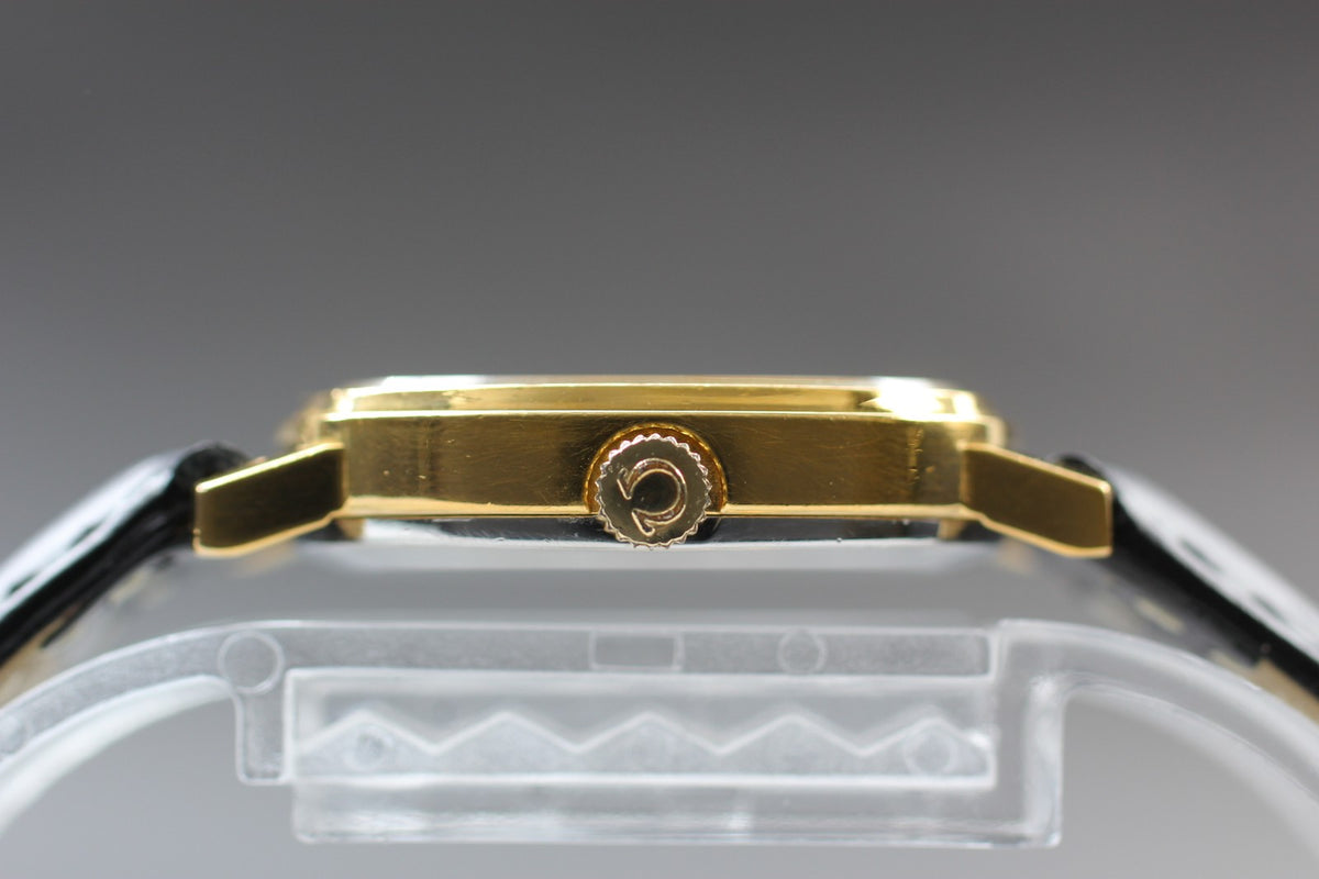1975 Near MINT OMEGA De Ville 23mm 511.0473 Manual Gold Dial Women's Vintage