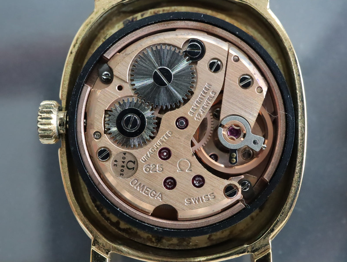 1975 Near MINT OMEGA De Ville 23mm 511.0473 Manual Gold Dial Women's Vintage
