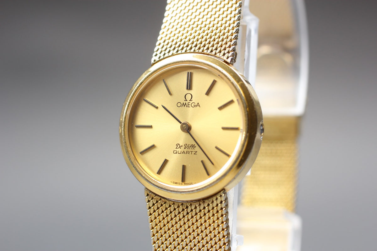 1979 Near MINT OMEGA De Ville 23mm 591.057 Quartz Gold Dial Women's Vintage