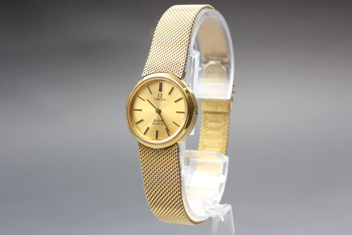 1979 Near MINT OMEGA De Ville 23mm 591.057 Quartz Gold Dial Women's Vintage