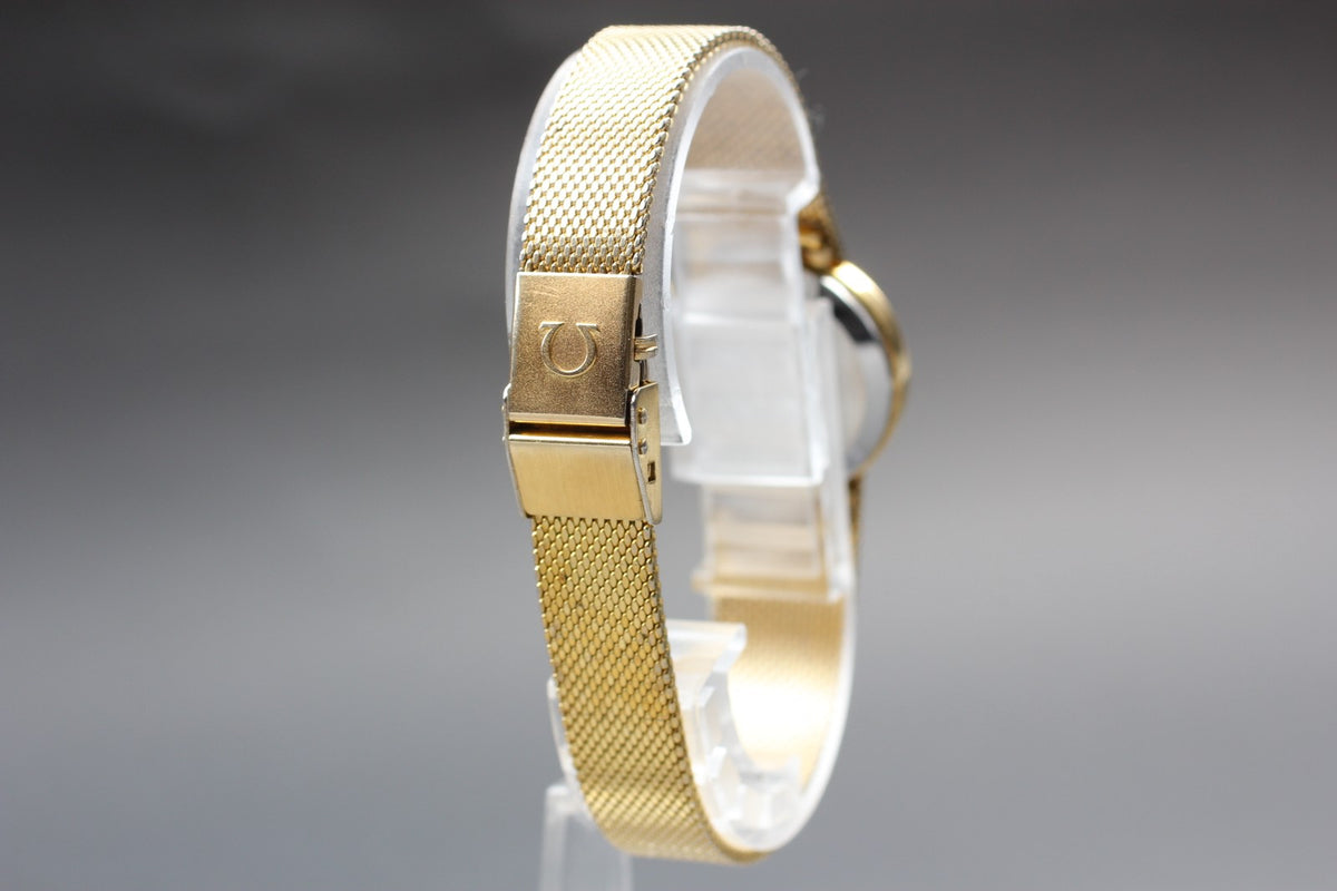 1979 Near MINT OMEGA De Ville 23mm 591.057 Quartz Gold Dial Women's Vintage