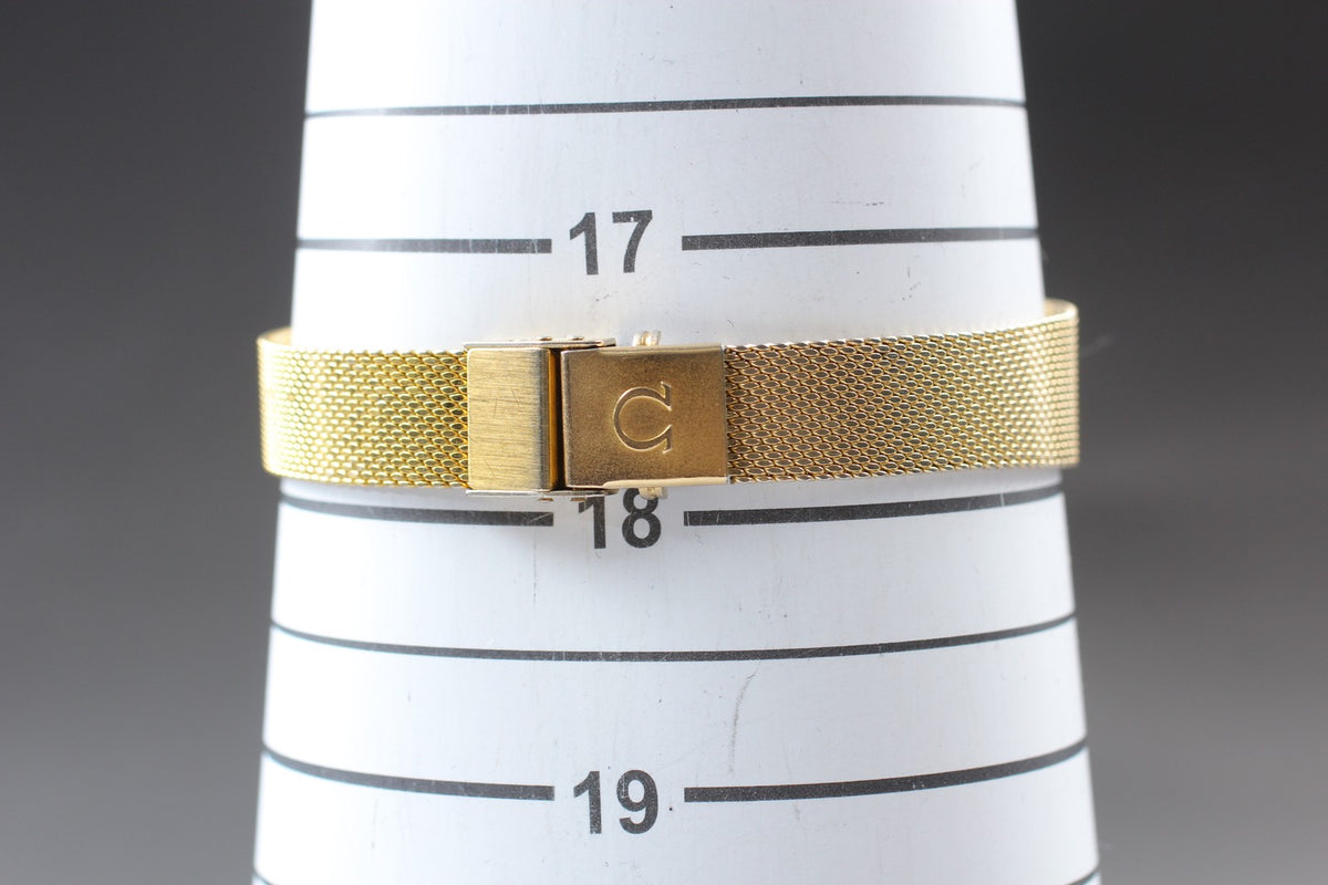 1979 Near MINT OMEGA De Ville 23mm 591.057 Quartz Gold Dial Women's Vintage