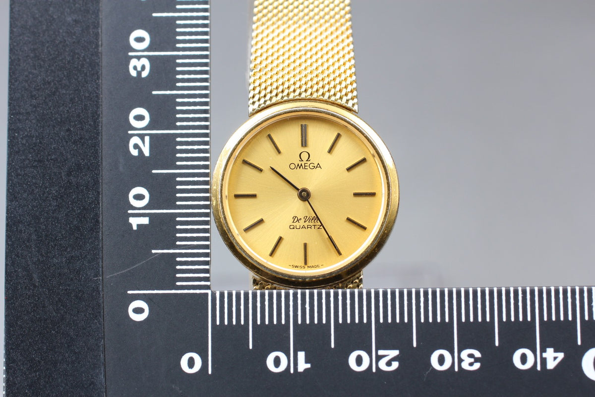 1979 Near MINT OMEGA De Ville 23mm 591.057 Quartz Gold Dial Women's Vintage