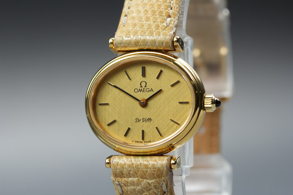 1979 Near MINT OMEGA De Ville 24mm 511.0566 Manual Gold Dial Women's Vintage
