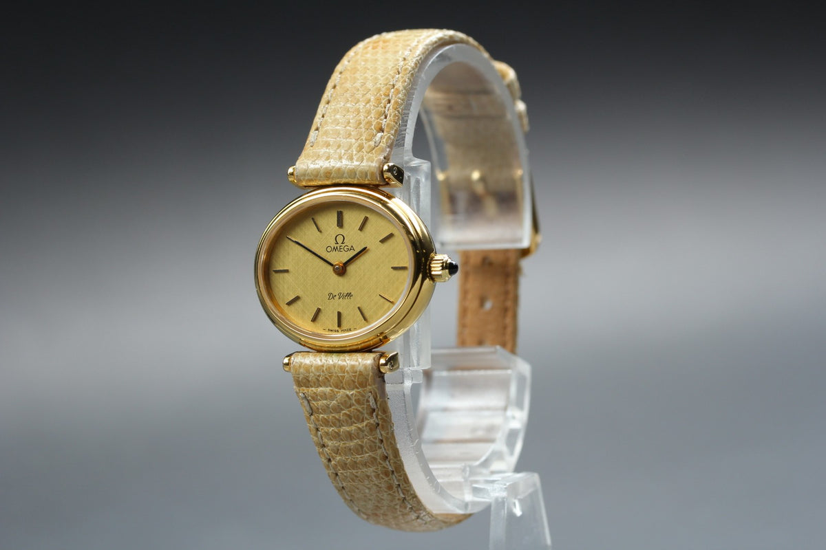 1979 Near MINT OMEGA De Ville 24mm 511.0566 Manual Gold Dial Women's Vintage