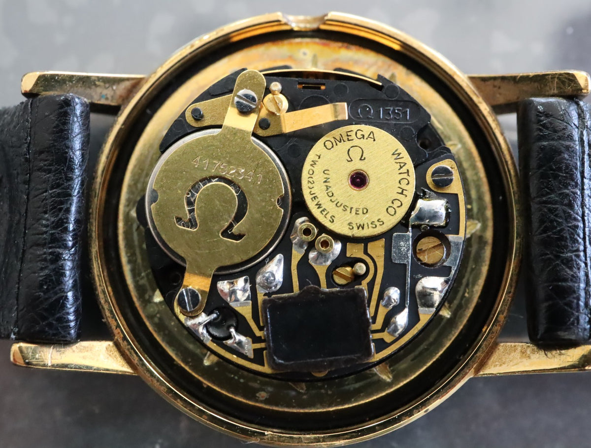 1978 Near MINT OMEGA De Ville 24mm 591.0044 Quartz Gold Dial Women's Vintage