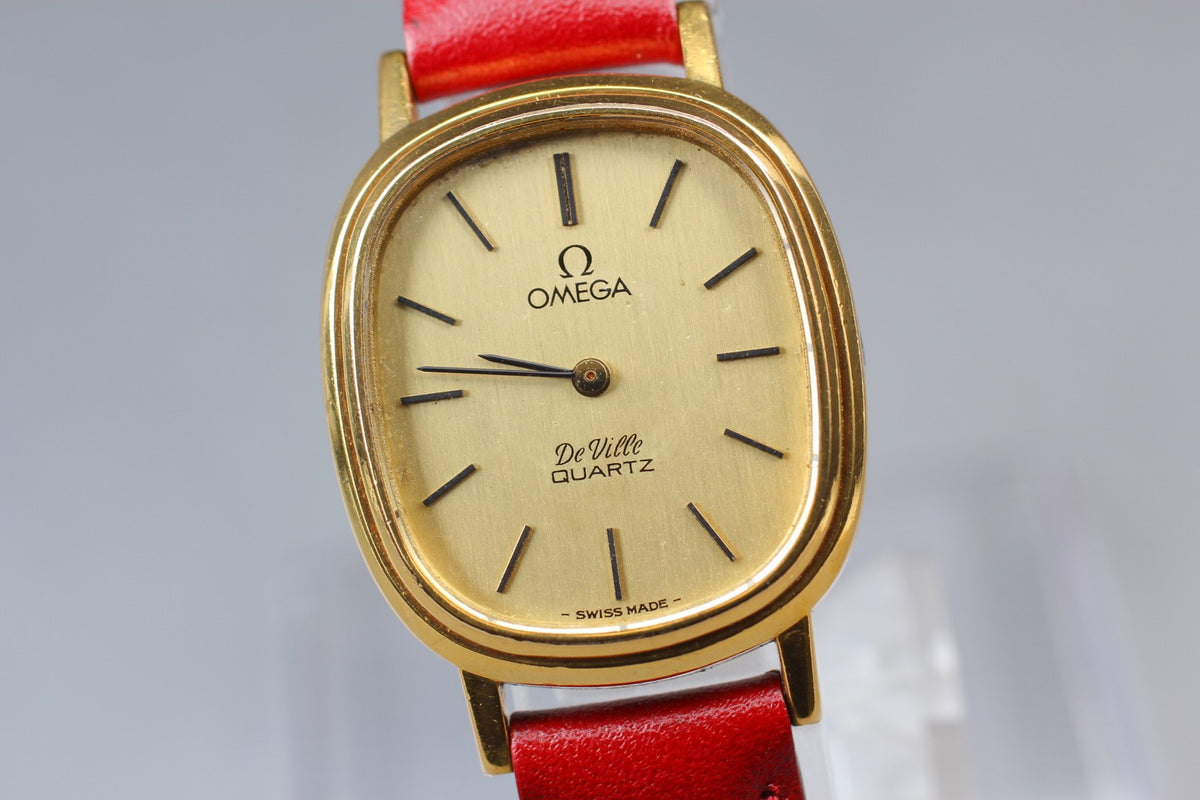 1979 Near MINT OMEGA De Ville 23mm 591.0021 Quartz Gold Dial Women's Vintage