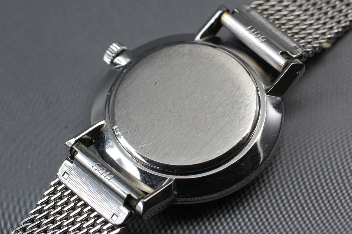 1973 Near MINT OMEGA Geneve 25mm 511.410 Manual Silver Dial Women's Vintage