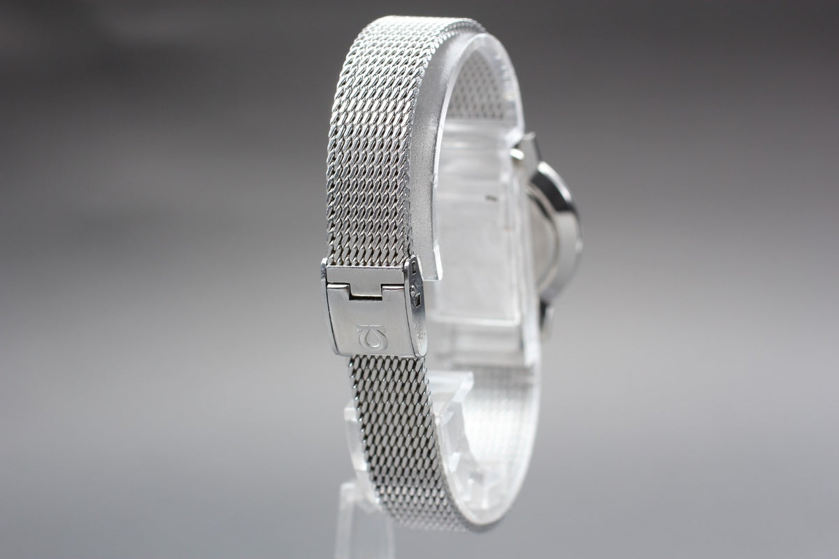 1973 Near MINT OMEGA Geneve 25mm 511.410 Manual Silver Dial Women's Vintage