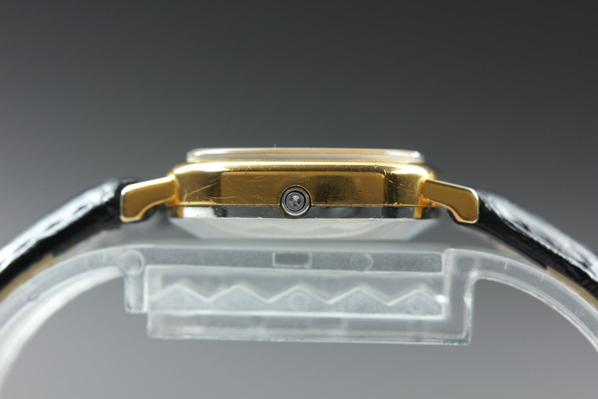1979 Near MINT OMEGA De Ville 23mm 591.014 Quartz Gold Dial Women's Vintage