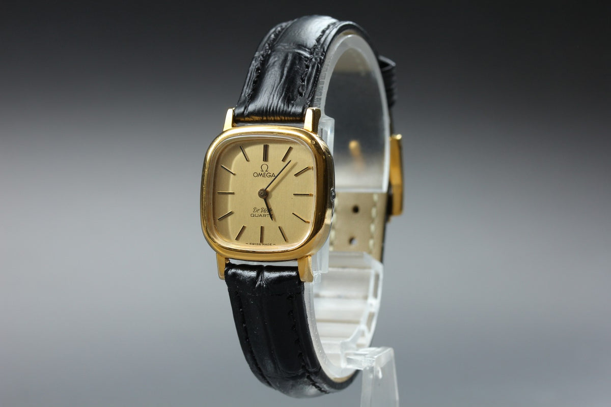 1979 Near MINT OMEGA De Ville 23mm 591.014 Quartz Gold Dial Women's Vintage