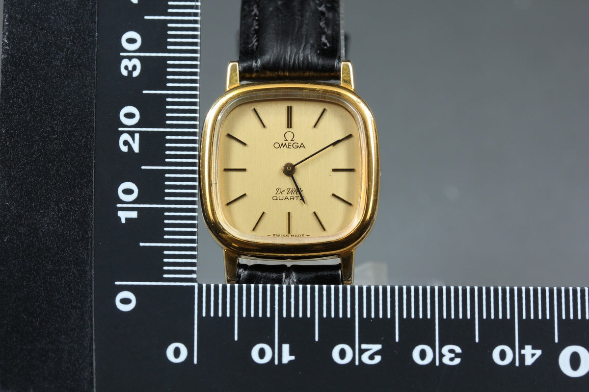 1979 Near MINT OMEGA De Ville 23mm 591.014 Quartz Gold Dial Women's Vintage