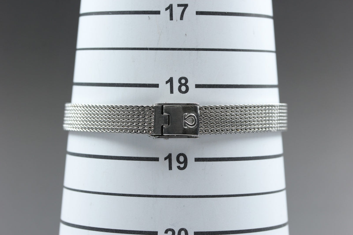 1972 Near MINT OMEGA De Ville 17mm 551.0057 Automatic Silver Dial Women Vintage
