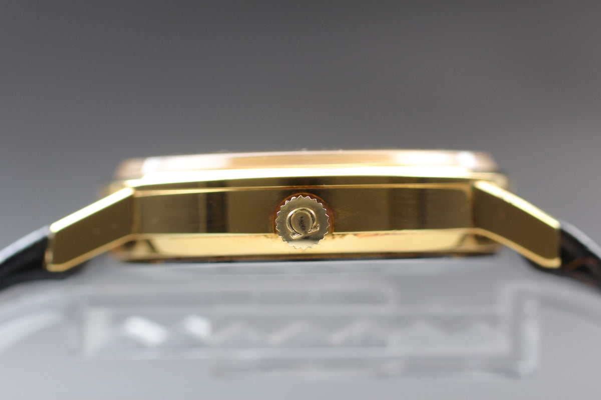1974 Near MINT OMEGA Seamaster 34mm 166.0202 Automatic Gold Dial Men's Vintage