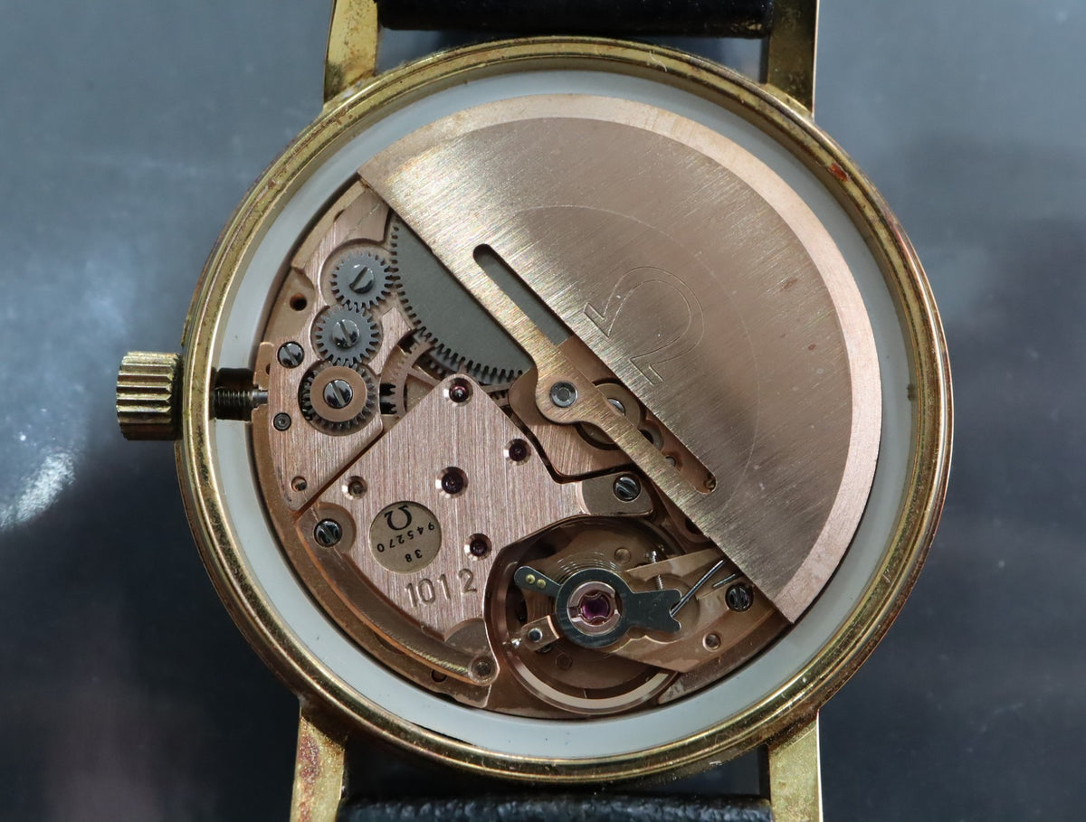 1974 Near MINT OMEGA Seamaster 34mm 166.0202 Automatic Gold Dial Men's Vintage