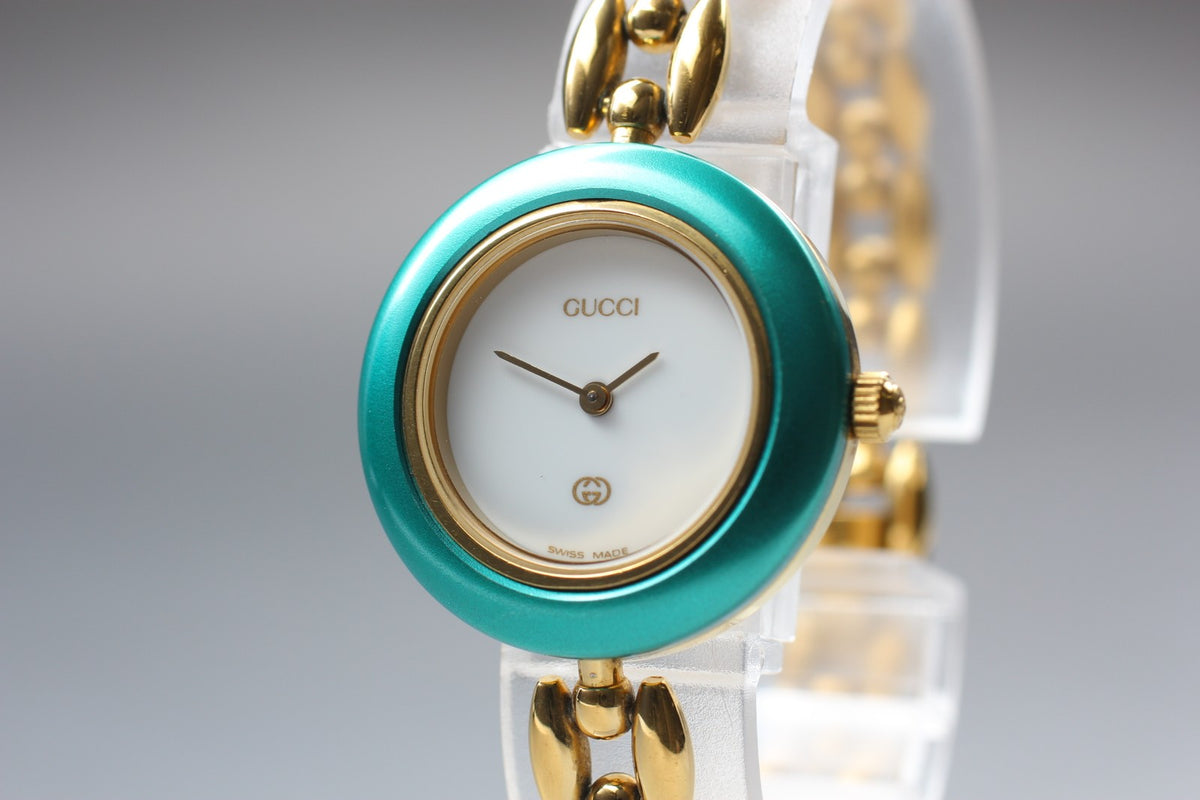 Near MINT GUCCI Change Bezel 11/12 26mm Quartz White Dial Green Women's Vintage
