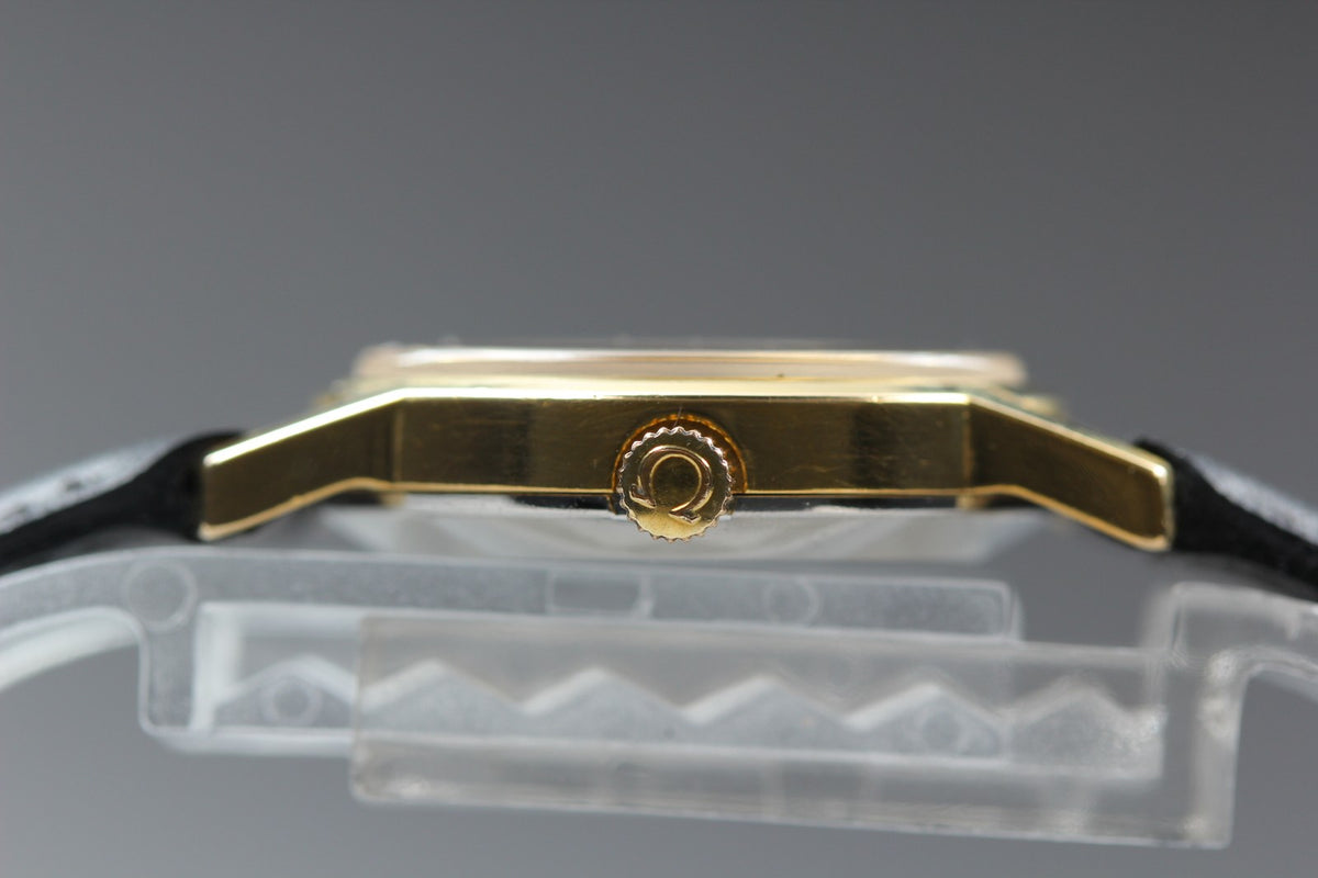 1978 Near MINT OMEGA Geneve 21mm 511.0411 Manual Gold Dial Women's Watch Vintage