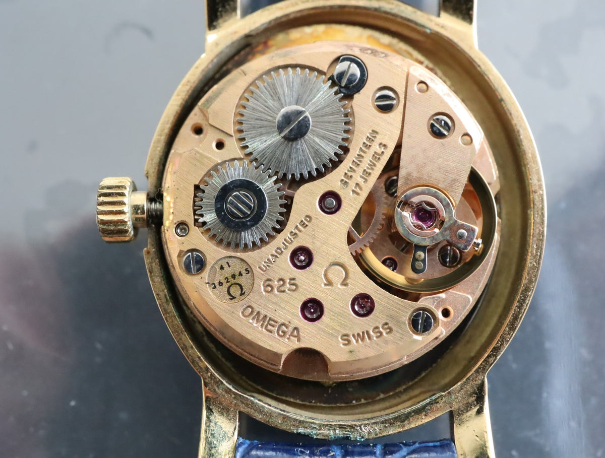 1978 Near MINT OMEGA Geneve 21mm 511.0411 Manual Gold Dial Women's Watch Vintage