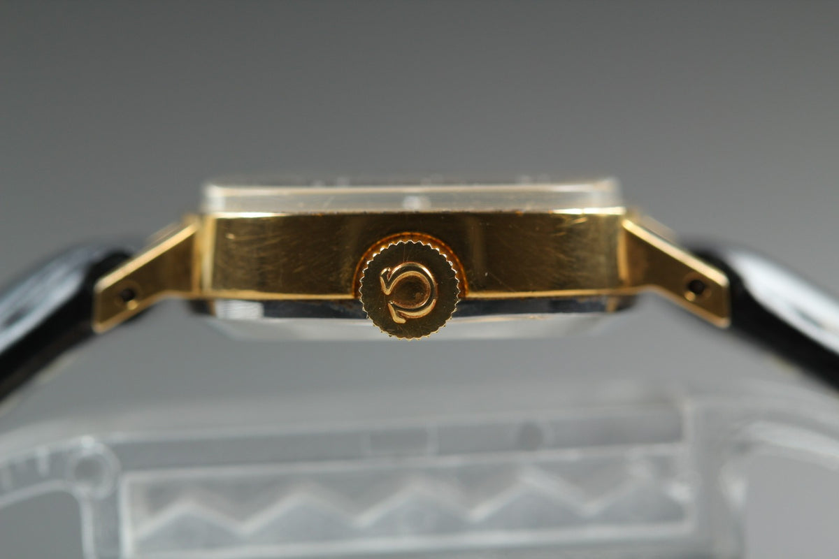 1978 Near MINT OMEGA De Ville 24mm 511.0413 Manual Gold Dial Women's Vintage