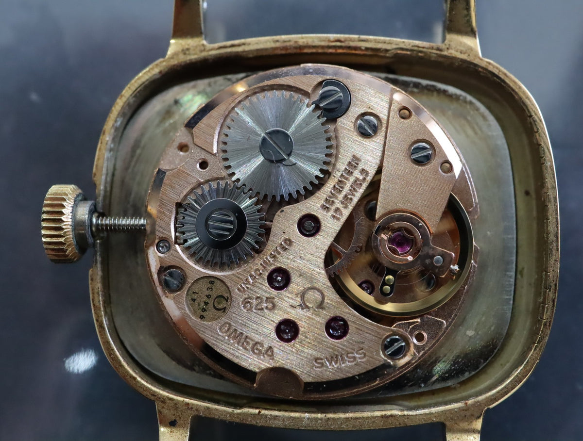 1978 Near MINT OMEGA De Ville 24mm 511.0413 Manual Gold Dial Women's Vintage