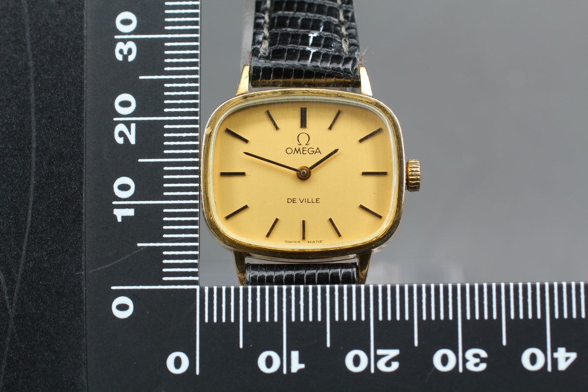 1975 Near MINT OMEGA De Ville 24mm 511.413 Manual Gold Dial Women's Vintage