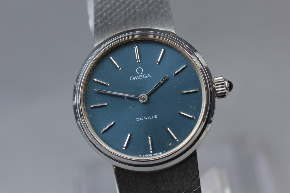 1978 Near MINT OMEGA De Ville 26mm 711.2028 Manual Navy Dial Women's Vintage