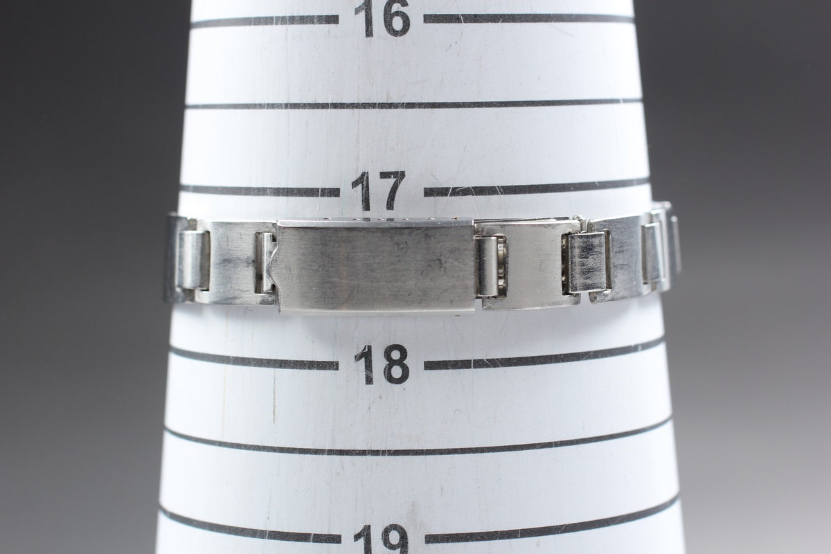 Near MINT OMEGA Seamaster De Ville 28mm Automatic Silver Dial Women's Vintage
