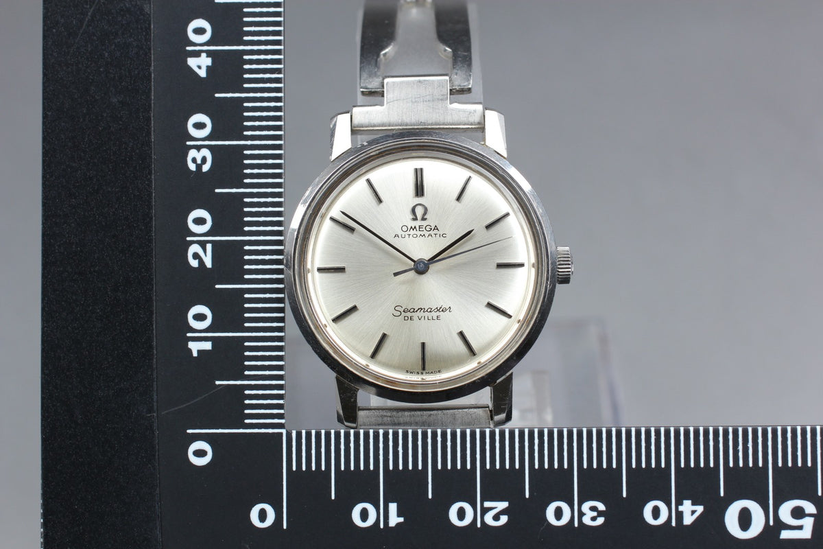 Near MINT OMEGA Seamaster De Ville 28mm Automatic Silver Dial Women's Vintage