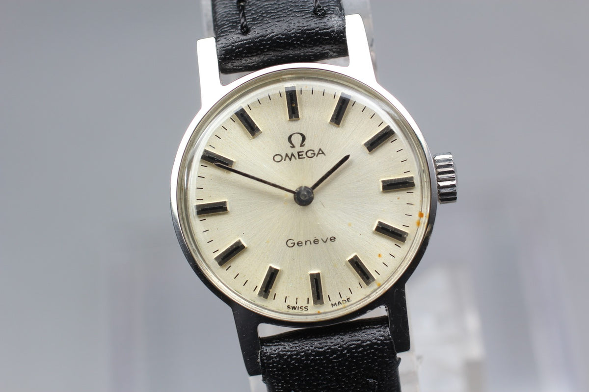 1971 Near MINT OMEGA Geneve 20mm 511.346 Manual Silver Dial Women's Vintage