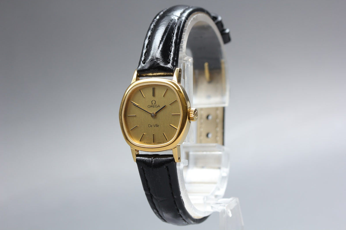 1979 Near MINT OMEGA De Ville 22mm 511.0559 Manual Gold Dial Women's Vintage