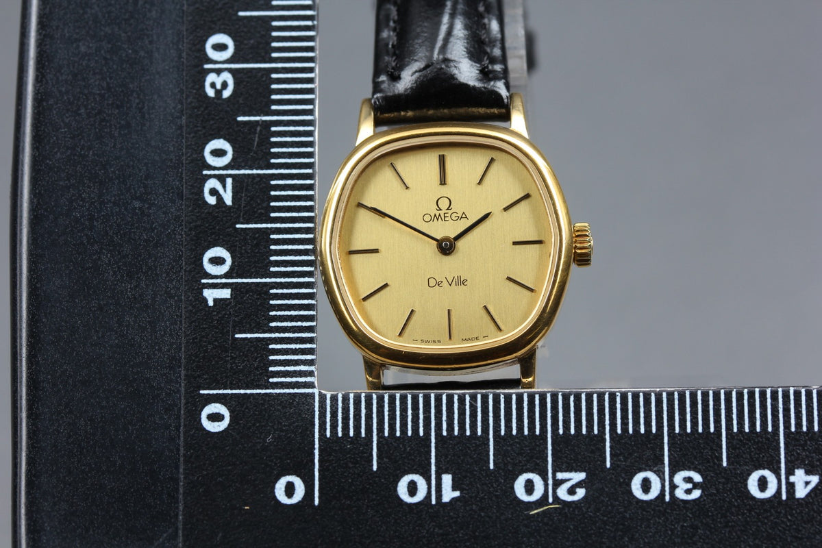 1979 Near MINT OMEGA De Ville 22mm 511.0559 Manual Gold Dial Women's Vintage