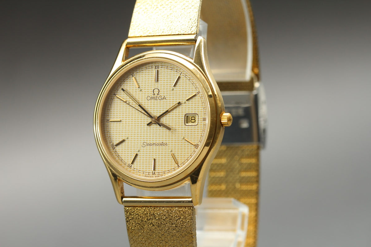 1984 Near MINT OMEGA Seamaster 33mm 196.0251 Quartz Gold Roman Dial Men Vintage