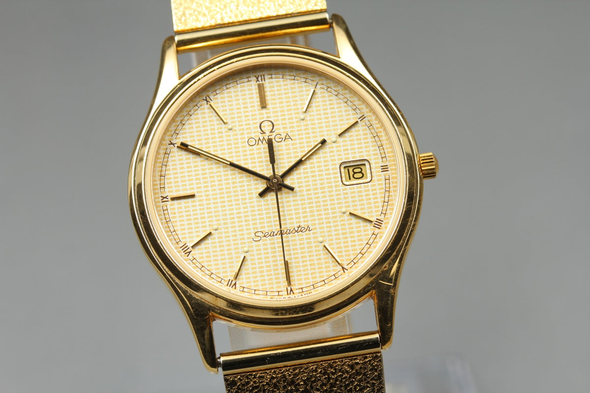 1984 Near MINT OMEGA Seamaster 33mm 196.0251 Quartz Gold Roman Dial Men Vintage