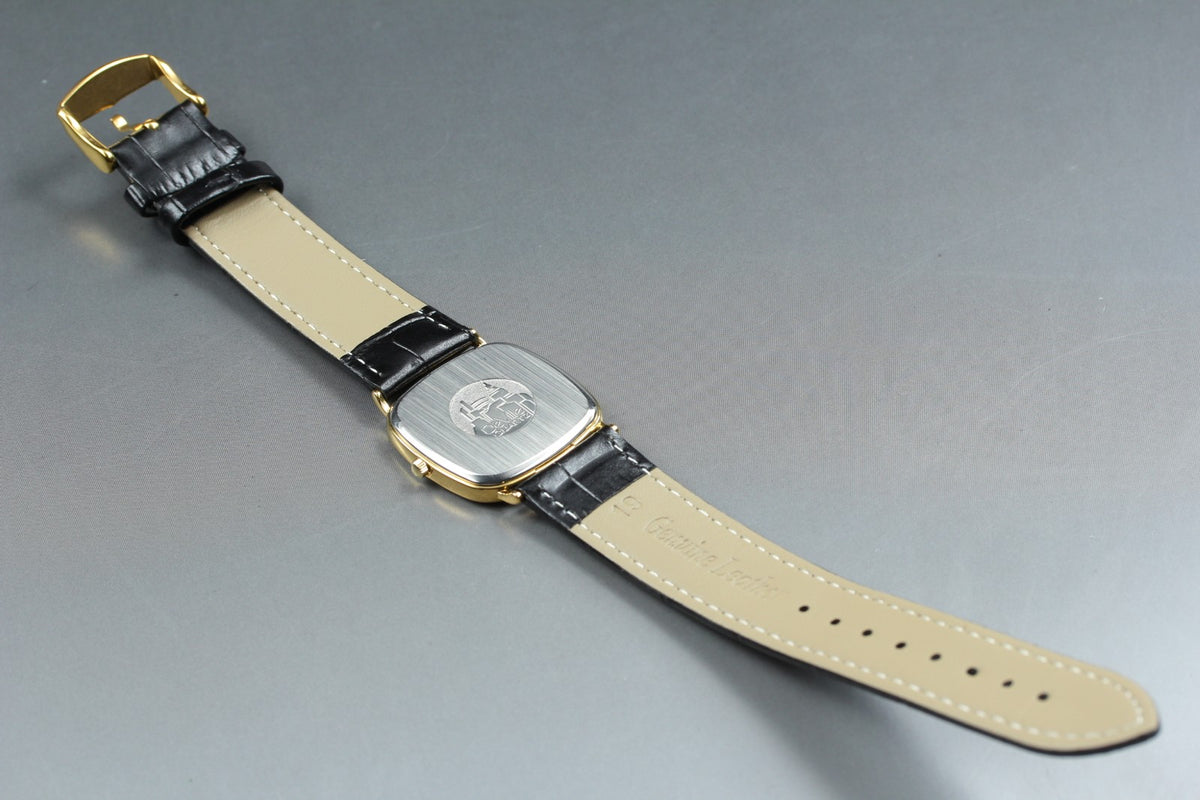 Near MINT OMEGA De Ville 30mm 196.0317 Quartz Gold Dial Men's Watch Vintage
