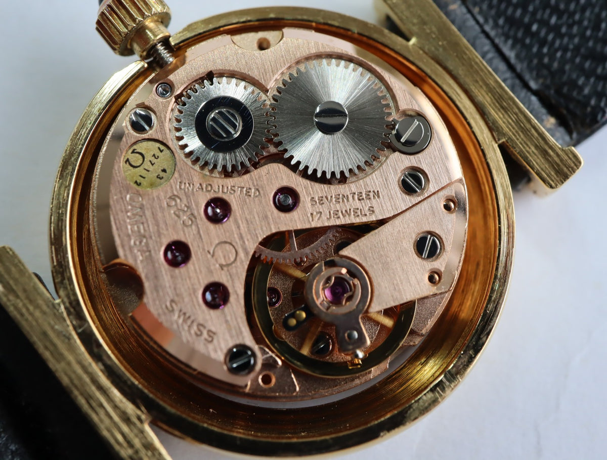 1979 MINT / Box OMEGA De Ville 21mm 511.0565 Manual Gold Dial Women's Vintage