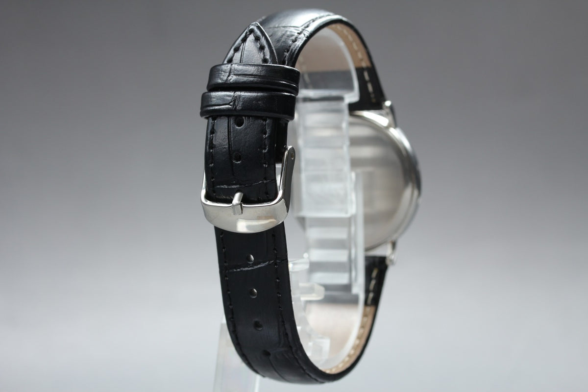 Near MINT OMEGA De Ville 32mm 196.0312.1 Quartz Silver Dial Men's Watch Vintage