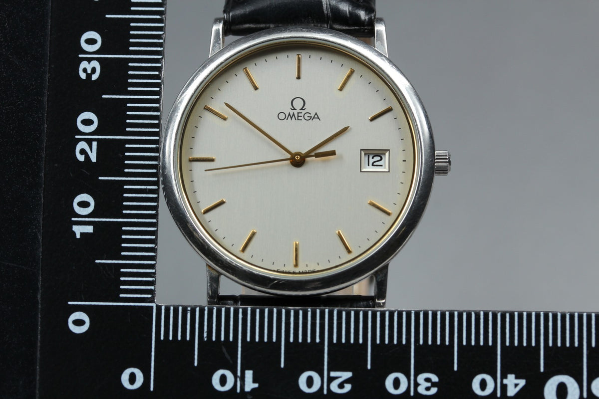 Near MINT OMEGA De Ville 32mm 196.0312.1 Quartz Silver Dial Men's Watch Vintage