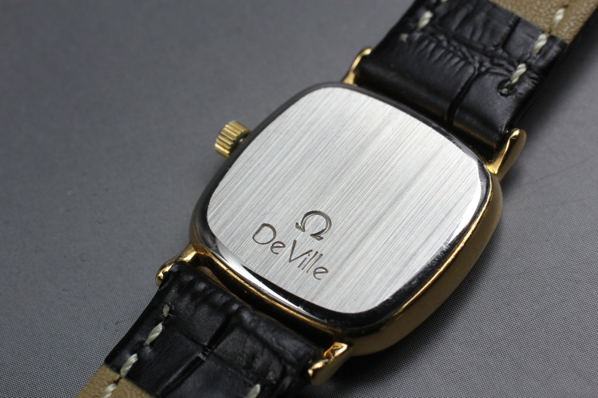 1986 Near MINT OMEGA De Ville 21mm 595.0098.2 Quartz White Dial Women's Vintage