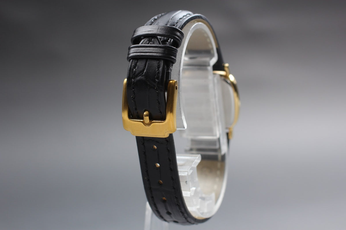 1986 Near MINT OMEGA De Ville 21mm 595.0098.2 Quartz White Dial Women's Vintage