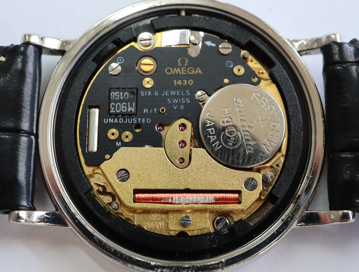 1989 Near MINT OMEGA De Ville 32mm 196.0312.1 Quartz Silver Dial Men's Vintage