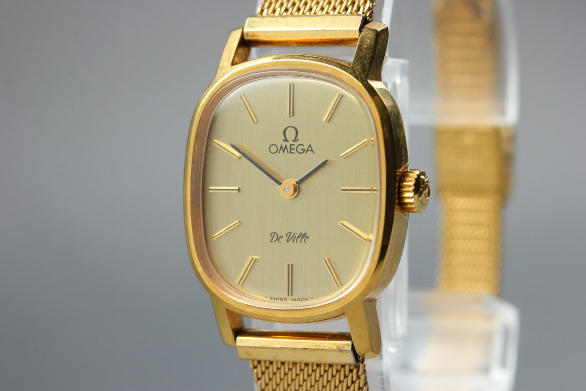 1979 Near MINT OMEGA De Ville 21mm 511.0509 Manual Gold Dial Women's Vintage