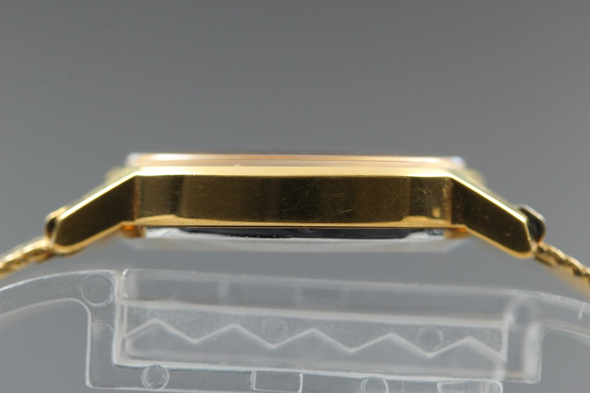 1979 Near MINT OMEGA De Ville 21mm 511.0509 Manual Gold Dial Women's Vintage