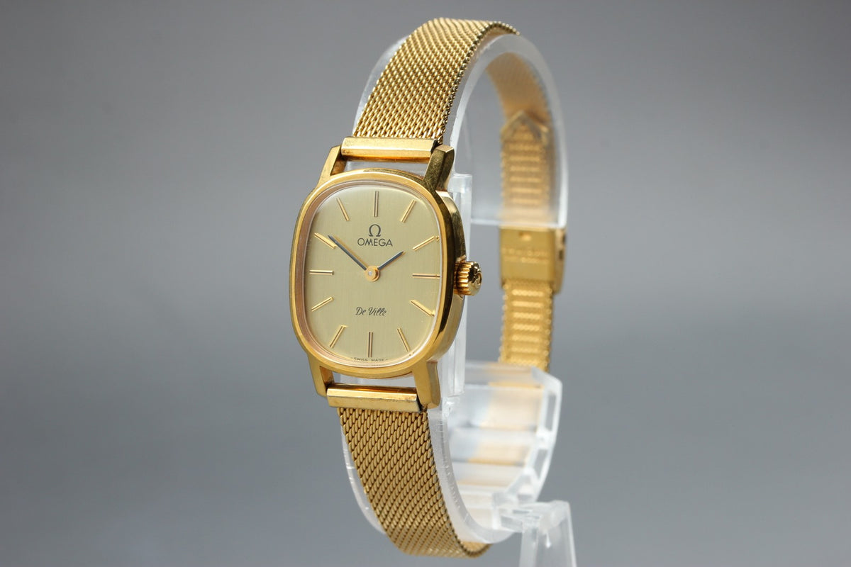 1979 Near MINT OMEGA De Ville 21mm 511.0509 Manual Gold Dial Women's Vintage