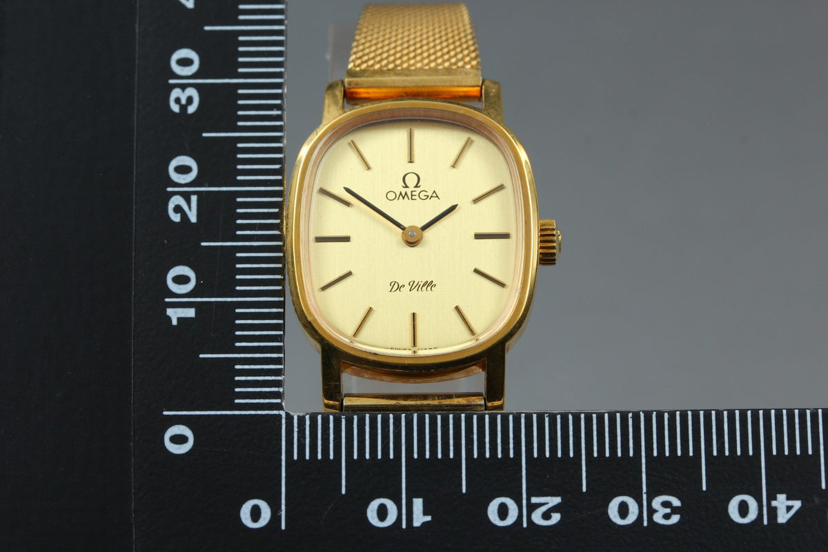 1979 Near MINT OMEGA De Ville 21mm 511.0509 Manual Gold Dial Women's Vintage