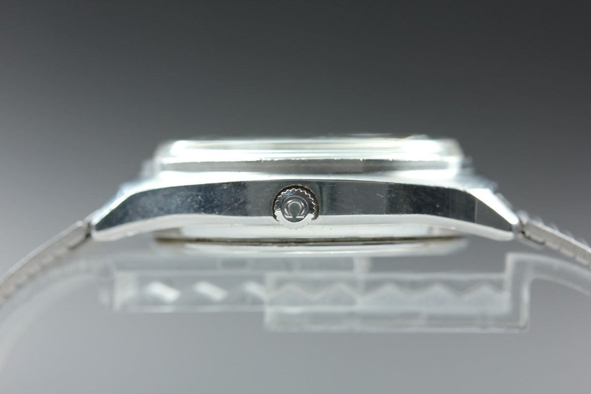 1977 Near MINT OMEGA Seamaster 37mm 196.0072 Quartz Silver Dial Men's Vintage