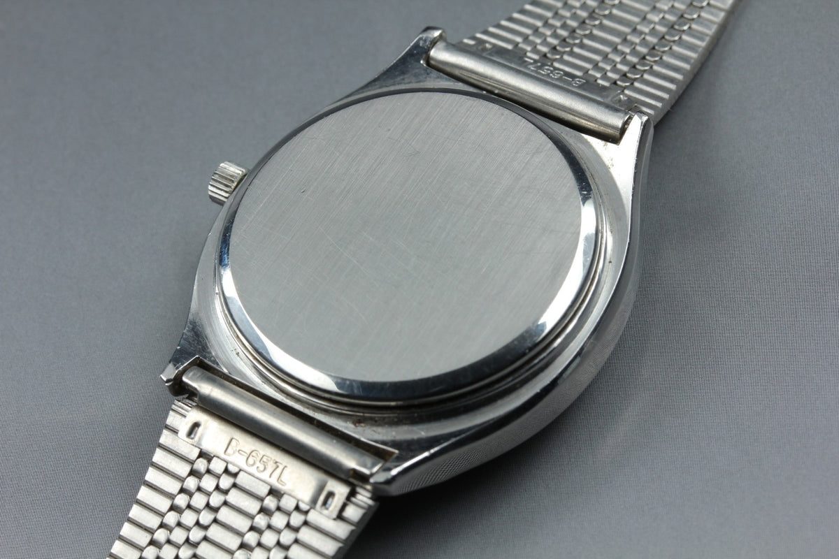 1977 Near MINT OMEGA Seamaster 37mm 196.0072 Quartz Silver Dial Men's Vintage