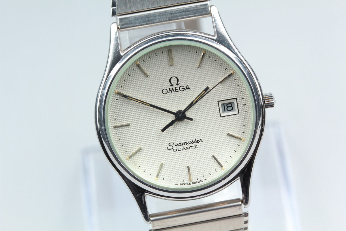 1984 Near MINT OMEGA Seamaster 33mm 196.0251 Quartz Waffle Dial Men's Vintage