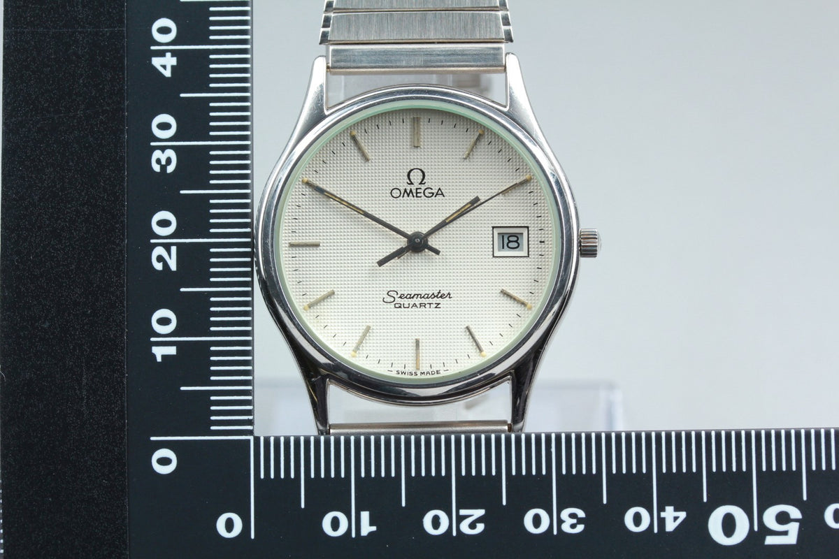 1984 Near MINT OMEGA Seamaster 33mm 196.0251 Quartz Waffle Dial Men's Vintage