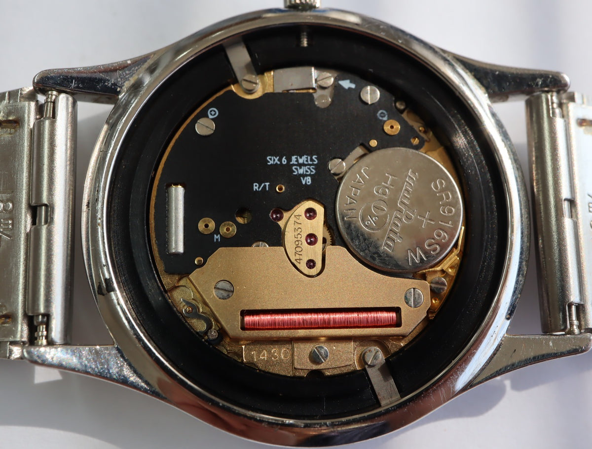 1984 Near MINT OMEGA Seamaster 33mm 196.0251 Quartz Waffle Dial Men's Vintage