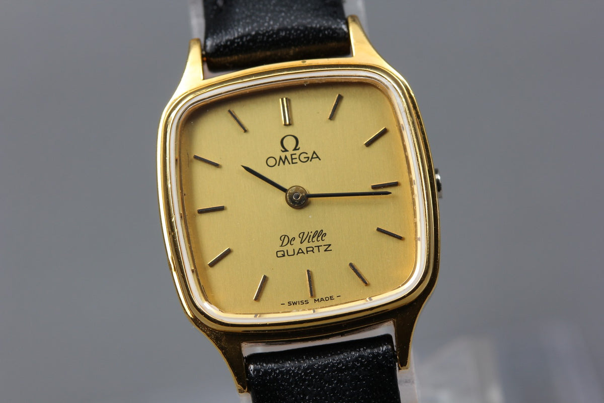 Near MINT OMEGA De Ville 20mm 591.0023 Quartz Gold Dial Women's Watch Vintage